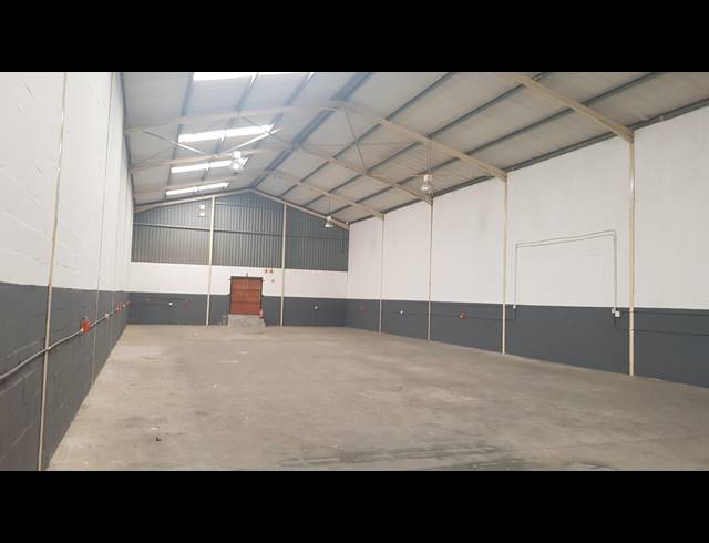 440M² FACTORY TO LET IN STIKLAND INDUSTRIAL